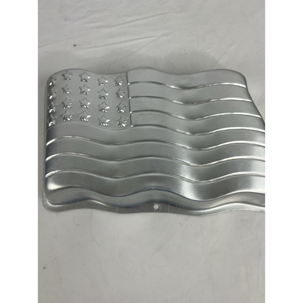 Wilton American Flag Cake Pan Mold 2105-183 - Stars and Stripes